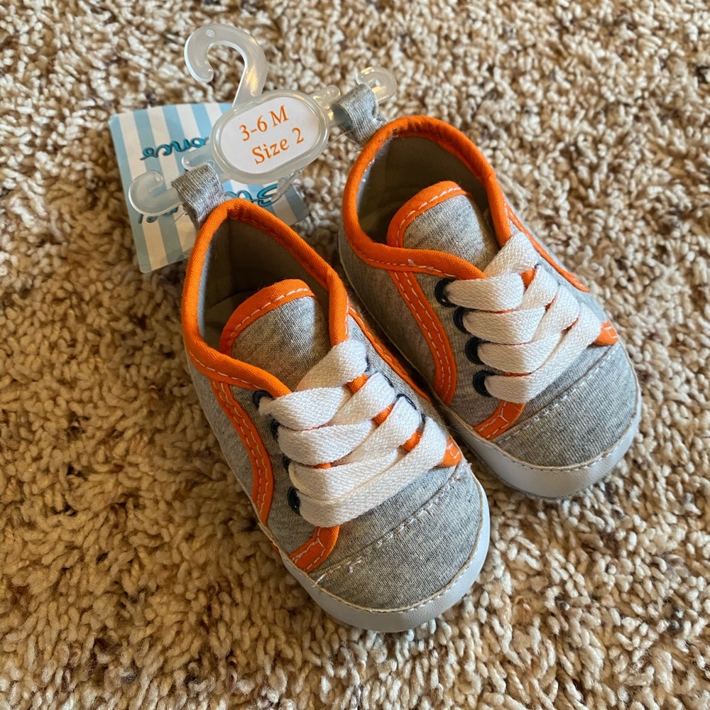 NWT Stepping Stones brand infant boy’s shoes size 2 (3-6 months)